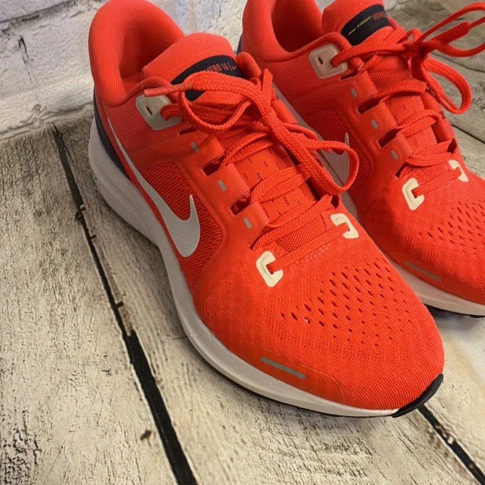 Nike Air Zoom Vomero 16 Red Mesh Low Top Athletic Running Sneakers Men SZ 10